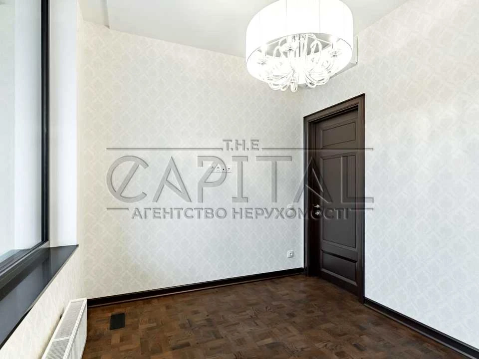 Apartment. Business Street, Kyiv
