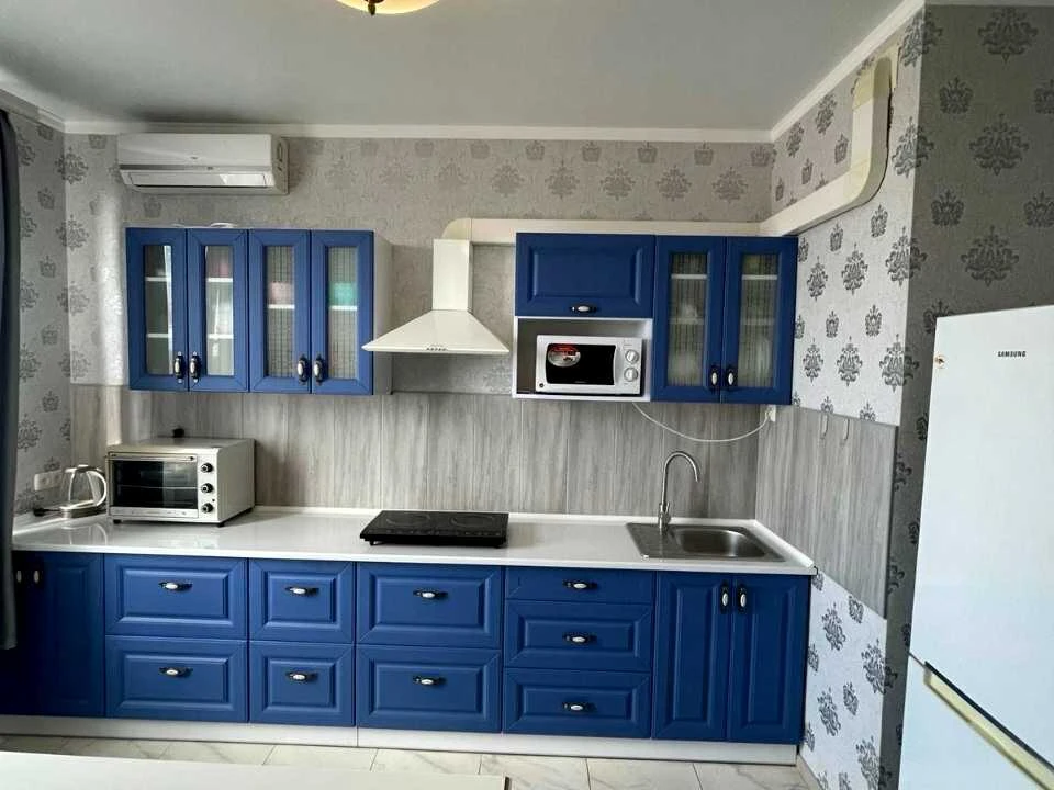 Apartment. Odessa, Perlinna St.