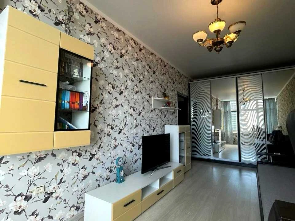 Apartment. Odessa, Perlinna St.