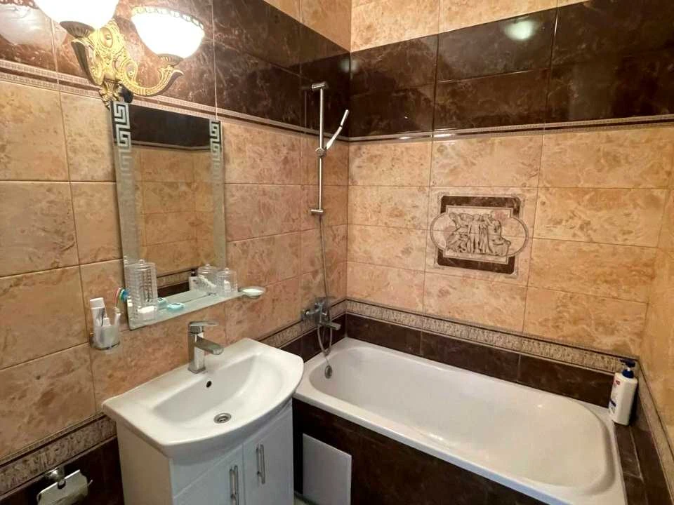 Apartment. Odessa, Perlinna St.