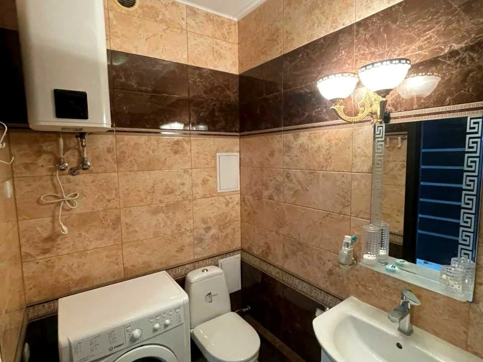 Apartment. Odessa, Perlinna St.