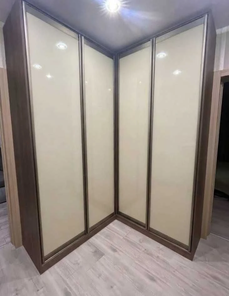 Вигідно. Продам 2 кімнатну квартиру, дешево.