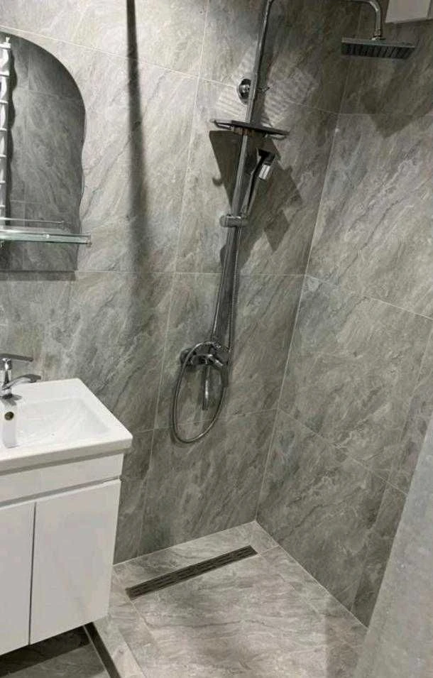 One-bedroom apartment near metro 23 August.