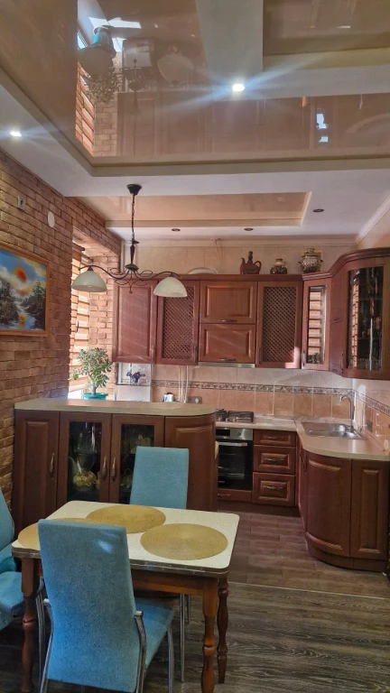 Продаж Евродвішки в Центрі міста