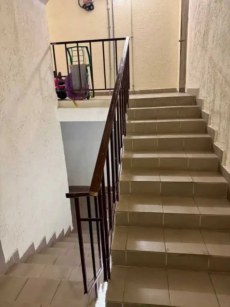 For Sale 2 Room Victory 1. Victory