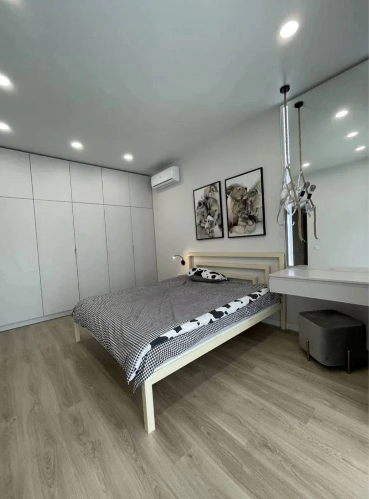 Apartment for Sale (74 m2) in ЖК Литейный, Успенская площадь