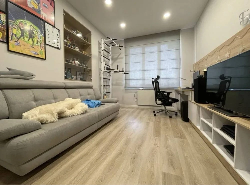 Apartment for Sale (74 m2) in ЖК Литейный, Успенская площадь