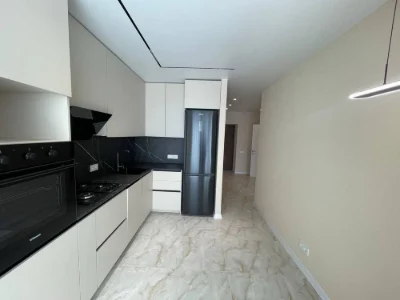 For Sale Apartment (42 sq m) in the "Shaslyvyi" residential complex, "Dafi" shopping center