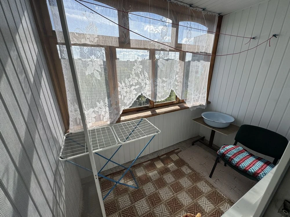For Sale: 2-bedroom apartment. Donetsk Highway 144. Left bank. Caravan