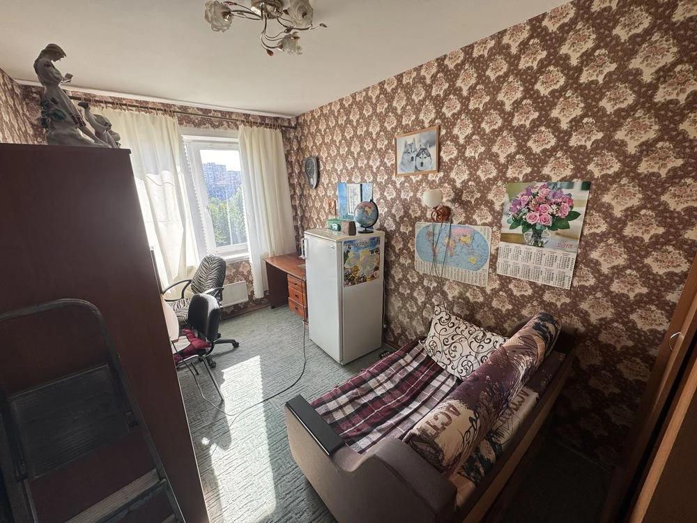 For Sale: 2-bedroom apartment. Donetsk Highway 144. Left bank. Caravan