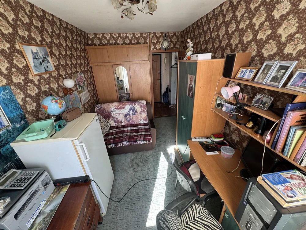 For Sale: 2-bedroom apartment. Donetsk Highway 144. Left bank. Caravan