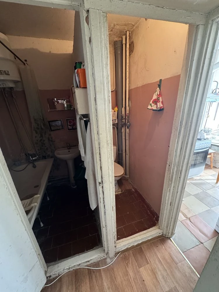 For Sale: 2-bedroom apartment. Donetsk Highway 144. Left bank. Caravan