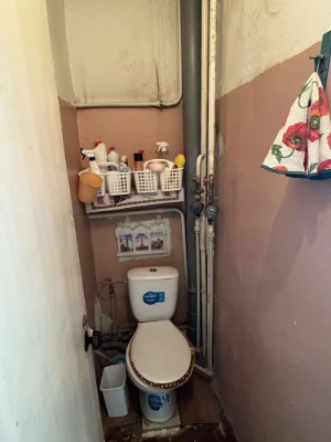 For Sale: 2-bedroom apartment. Donetsk Highway 144. Left bank. Caravan