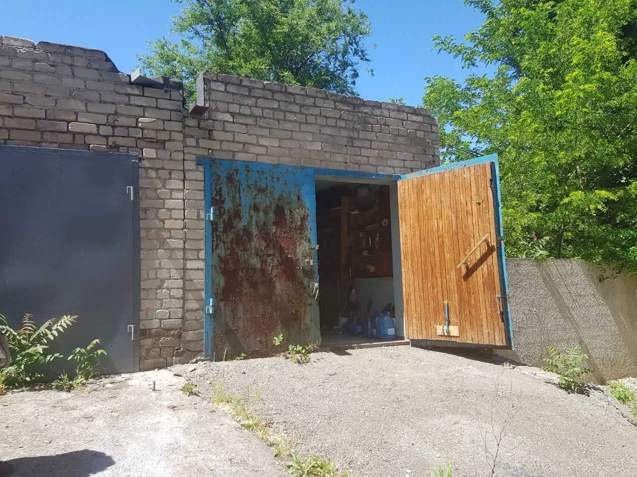 Продам капітальний гараж вул. Дмитра Яворницького, 26
