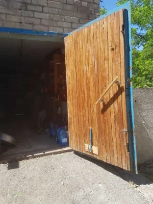Продам капітальний гараж вул. Дмитра Яворницького, 26