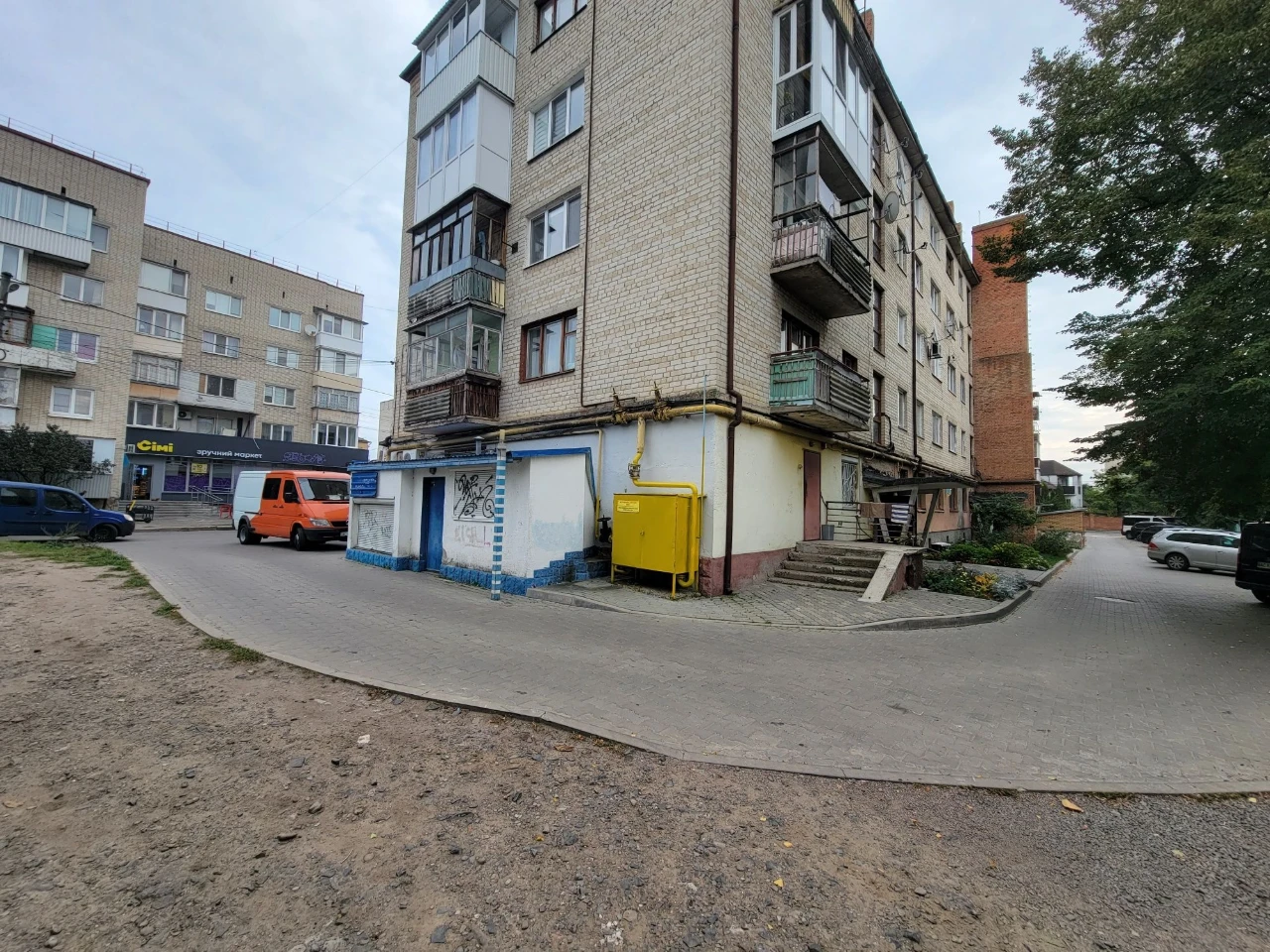 Spacious 2-bedroom apartment in the city center