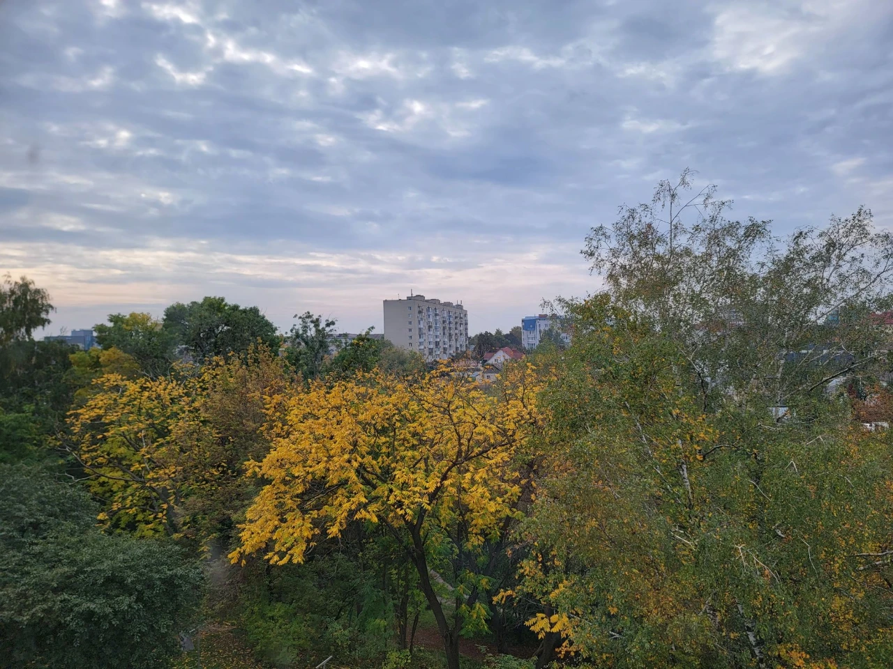 Spacious 2-bedroom apartment in the city center