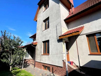 Будинок. Луцьк, Акацієва вул.