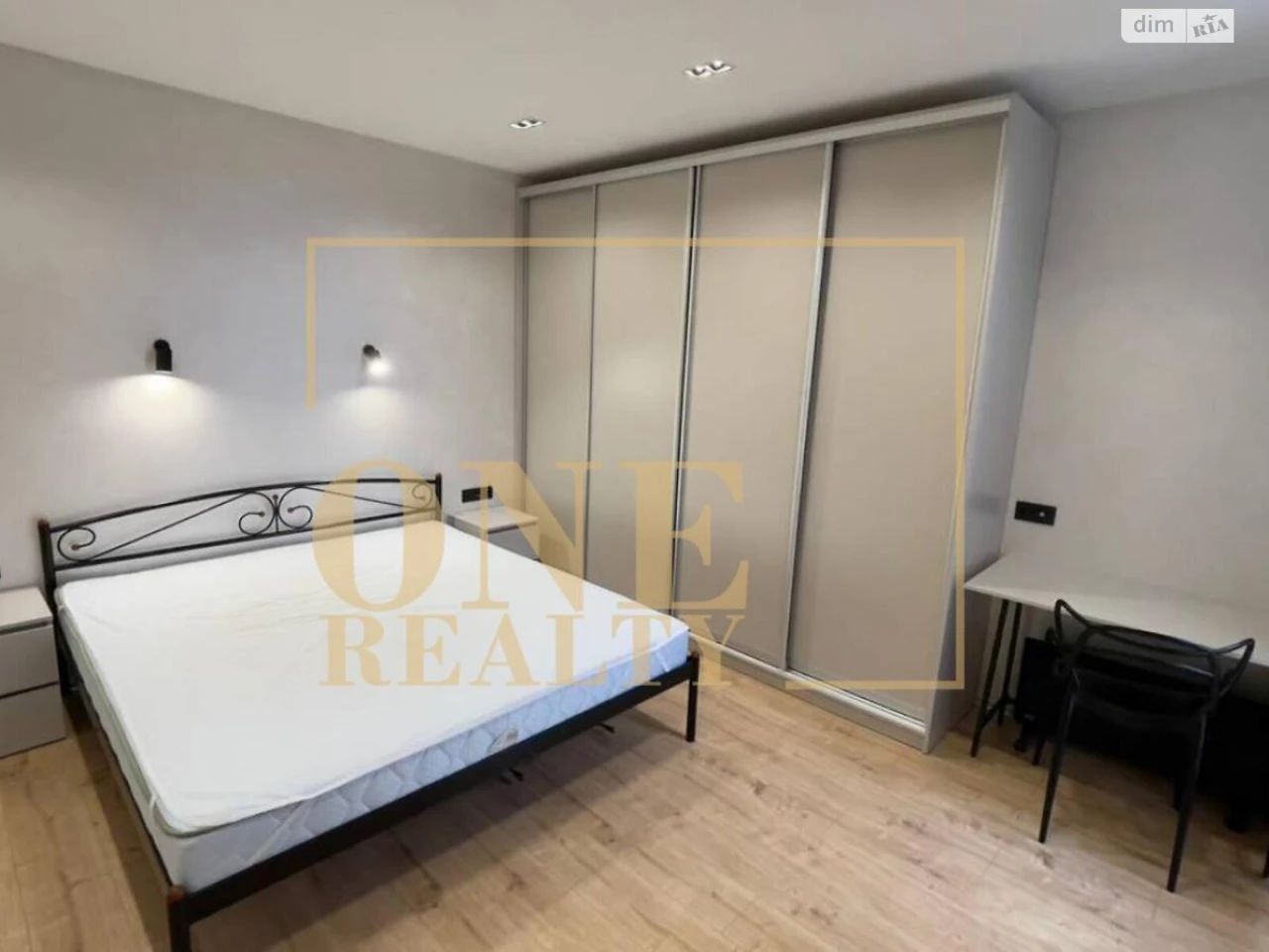 Long-Term Rental Apartment Podilsky