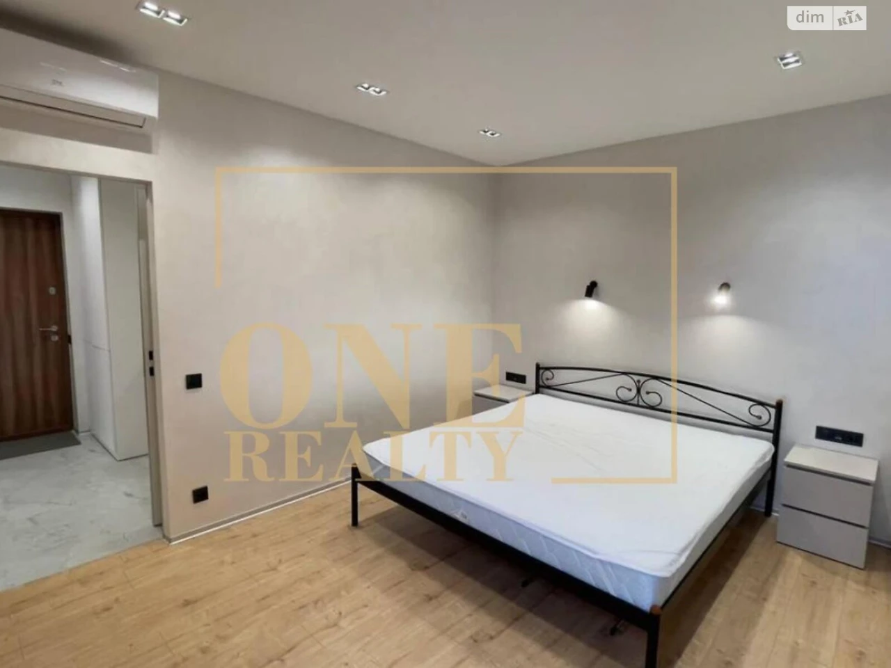 Long-Term Rental Apartment Podilsky