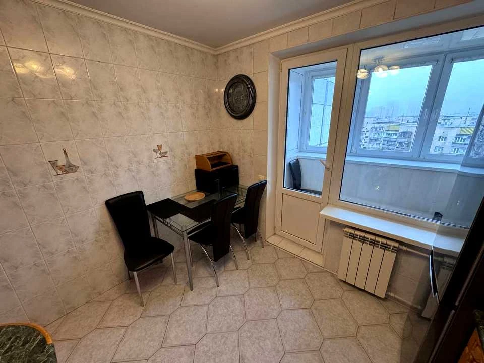 Квартира. Киев, улица Андрия Малишка
