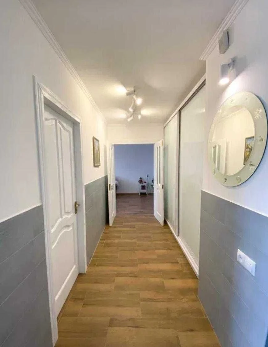 Sale of a 3-bedroom apartment on Naukova Street