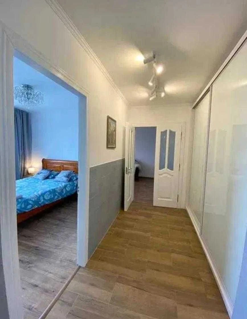 Sale of a 3-bedroom apartment on Naukova Street