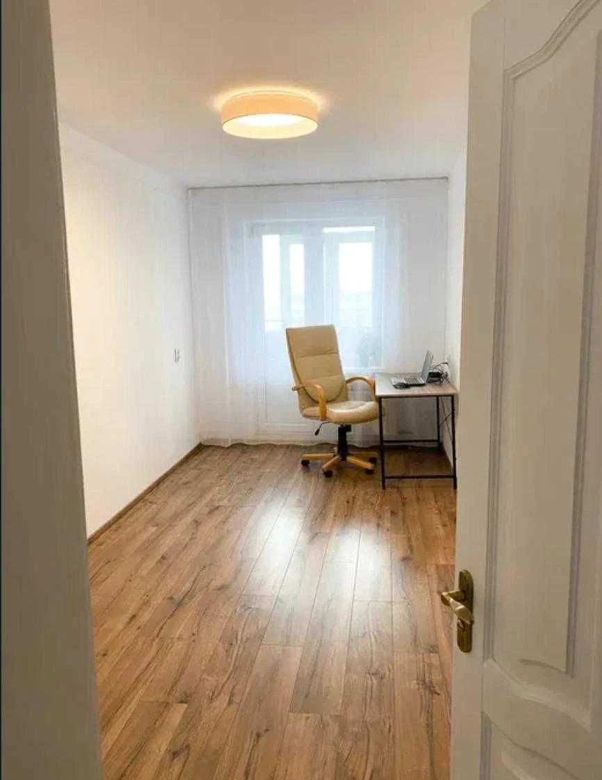 Sale of a 3-bedroom apartment on Naukova Street