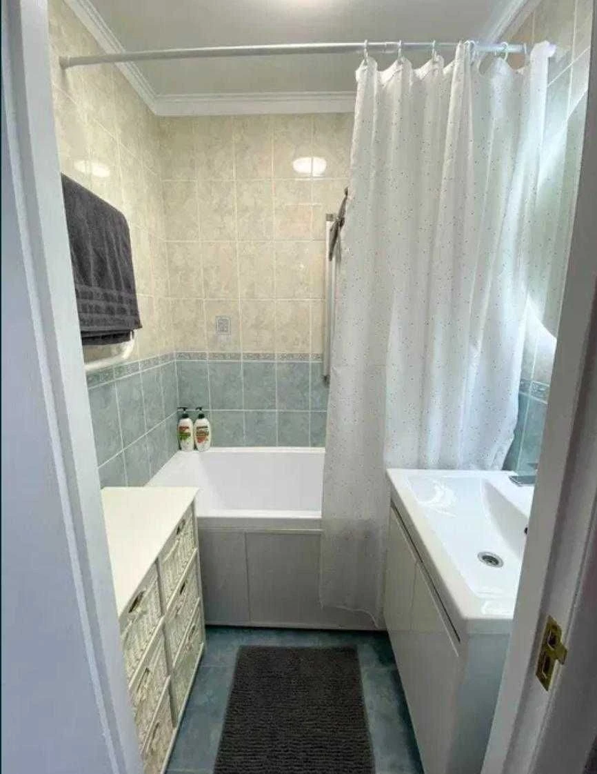 Sale of a 3-bedroom apartment on Naukova Street