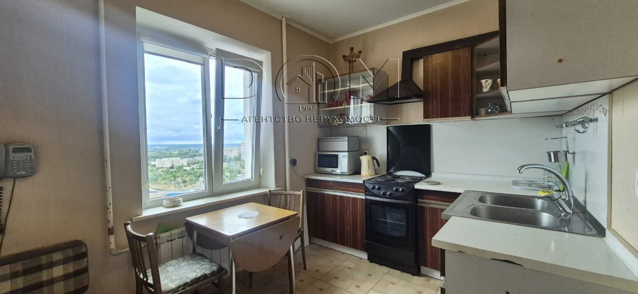 Sale. 1-bedroom apartment. Troyeshchina. O.Ekster 12. Being renovated.