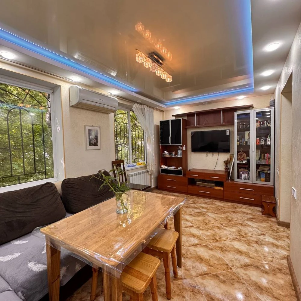 For Sale: 2-bedroom apartment in Cheremushki - Heroes Street