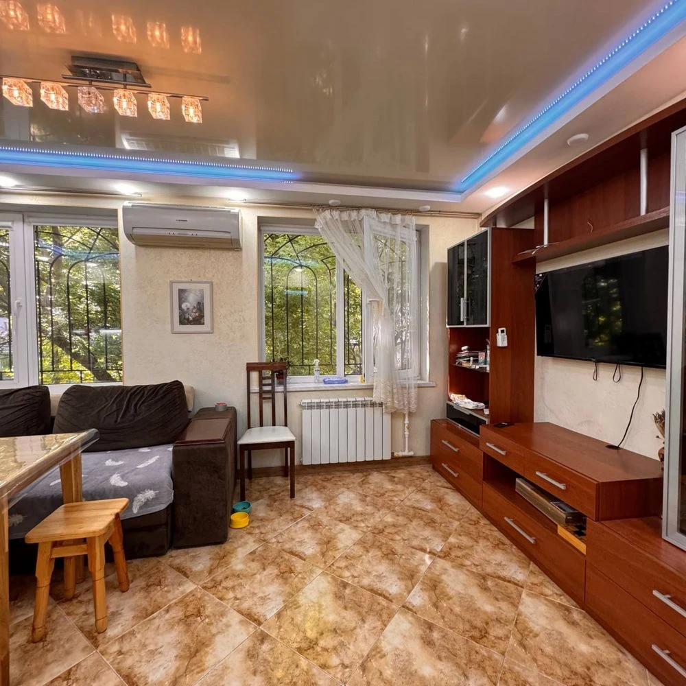 For Sale: 2-bedroom apartment in Cheremushki - Heroes Street