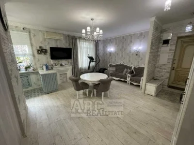I will sell an exclusive apartment in the city of Zahisnyky Ukrainy