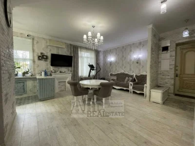 I will sell an exclusive apartment in the city of Zahisnyky Ukrainy