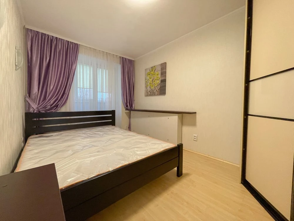 Spacious 2-bedroom apartment with renovation and furniture