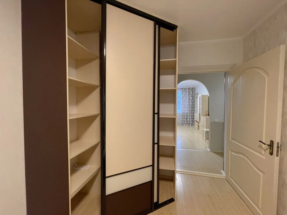 Spacious 2-bedroom apartment with renovation and furniture