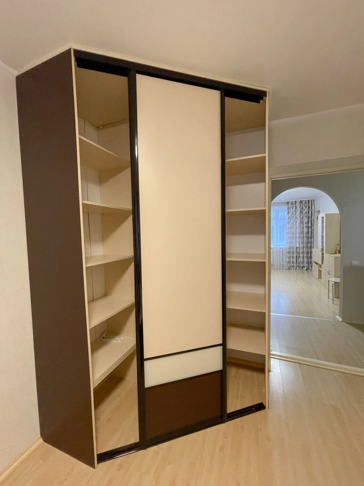 Spacious 2-bedroom apartment with renovation and furniture