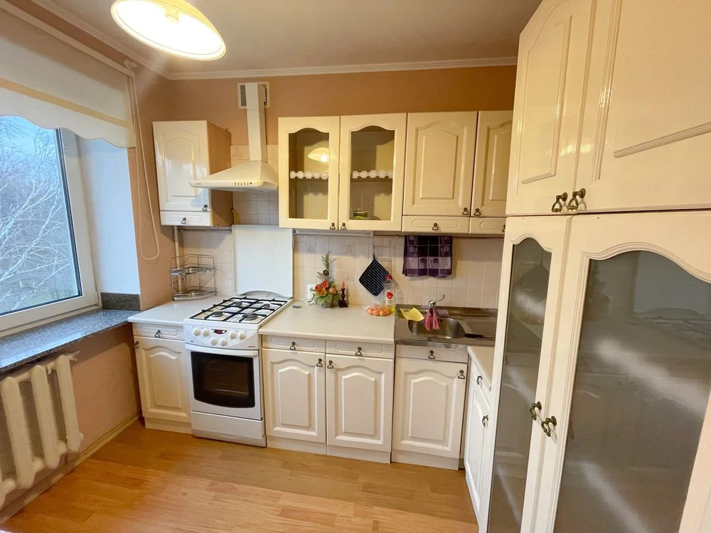 Spacious 2-bedroom apartment with renovation and furniture