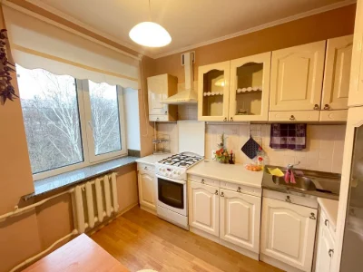 Spacious 2-bedroom apartment with renovation and furniture