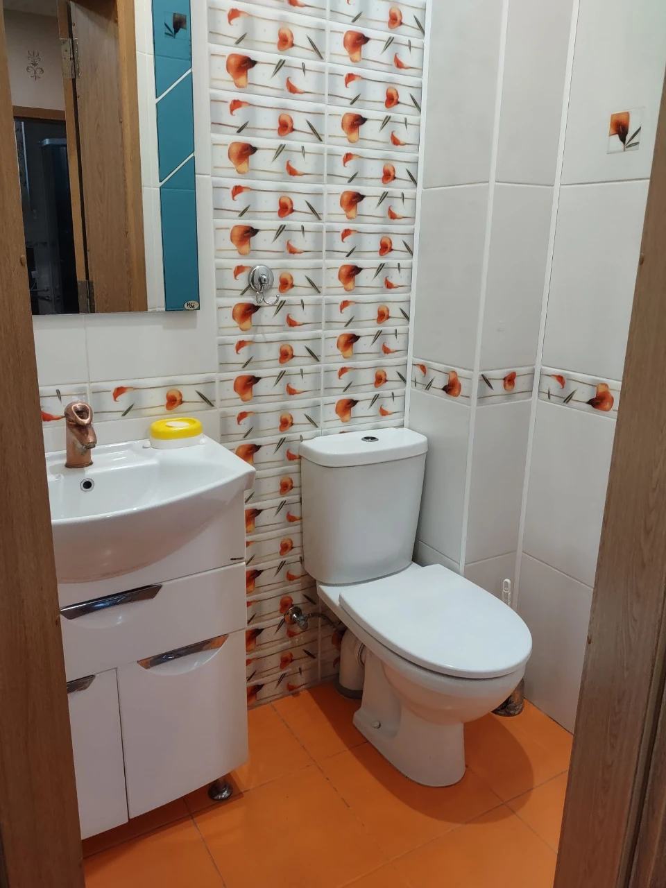 Sale of a 3-room new building in the city center, Kyivska