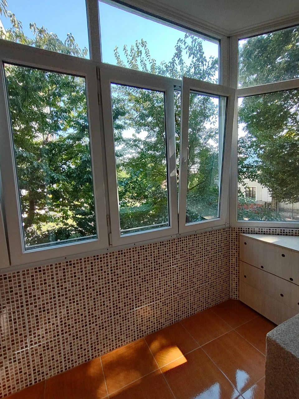 Sale of a 3-room new building in the city center, Kyivska