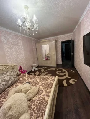 For sale: 2-bedroom apartment on Novyye Domakh