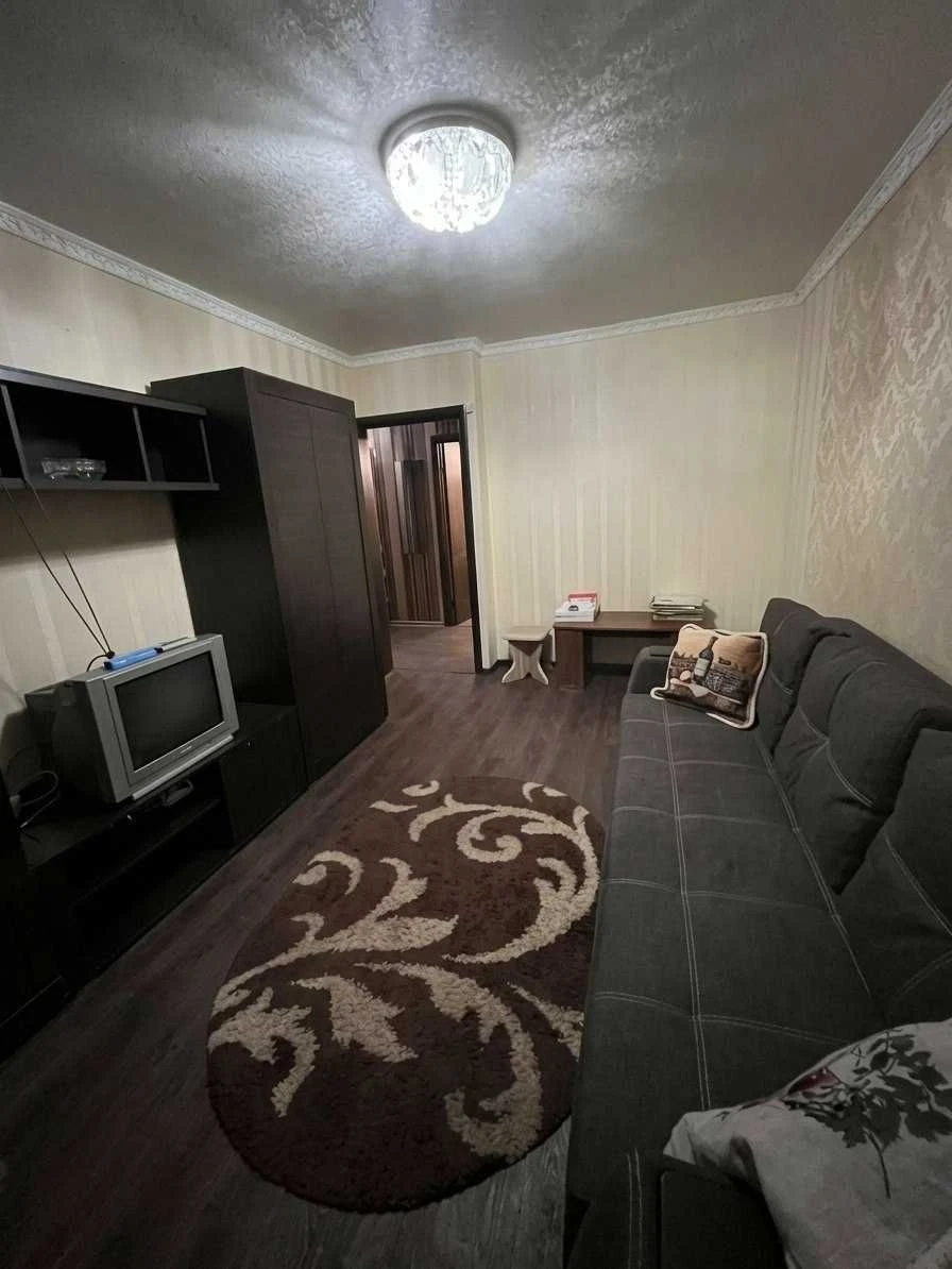 For sale: 2-bedroom apartment on Novyye Domakh