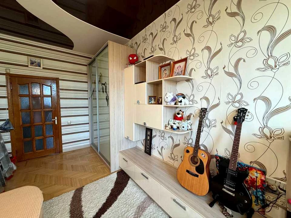 Apartment. Dmitry Yavornitsky Street, Dnipro