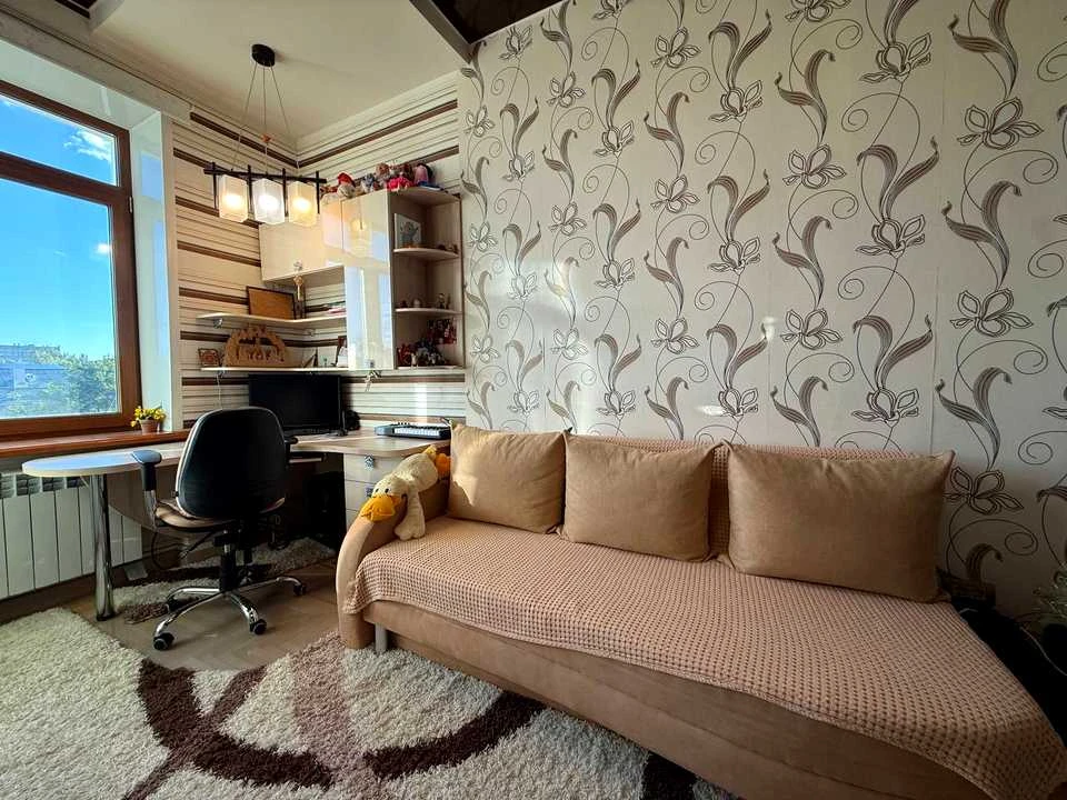 Apartment. Dmitry Yavornitsky Street, Dnipro
