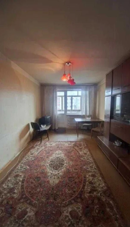 Sale of a 2-room apartment on Pereomot Street, Gas