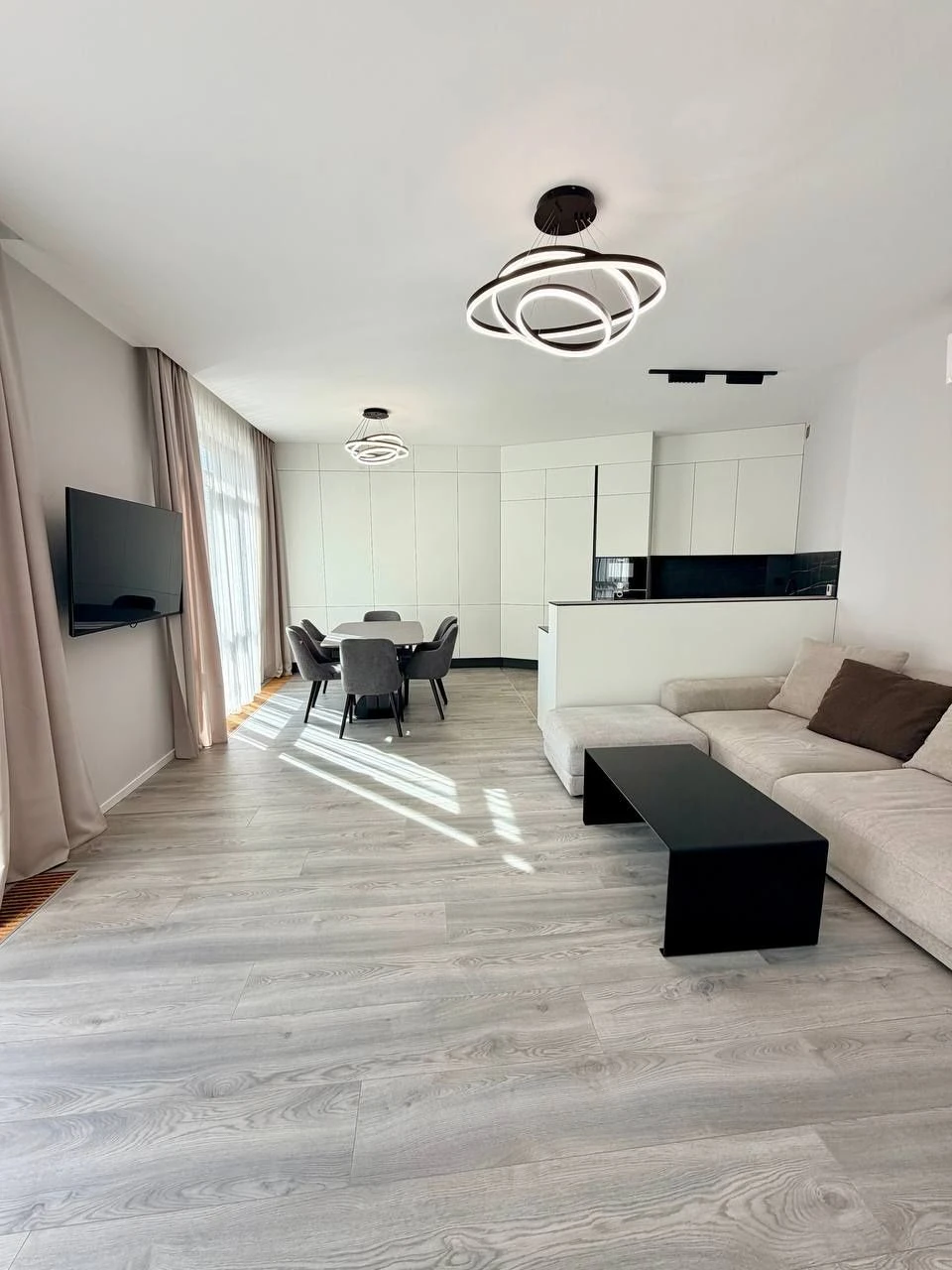 Sale of a designer apartment in Residents Park residential complex