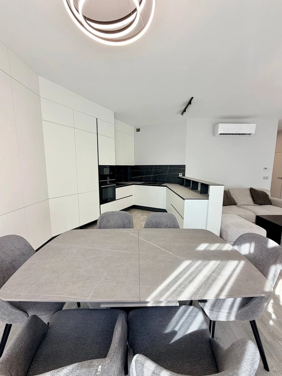 Sale of a designer apartment in Residents Park residential complex