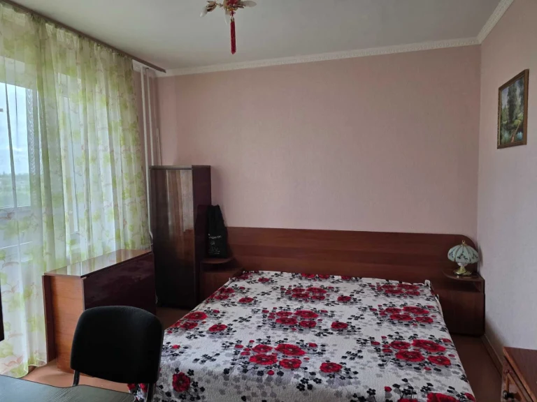 Selling 3-room apartment 69.6 sq. m on Okeanivska Street! Price 4200