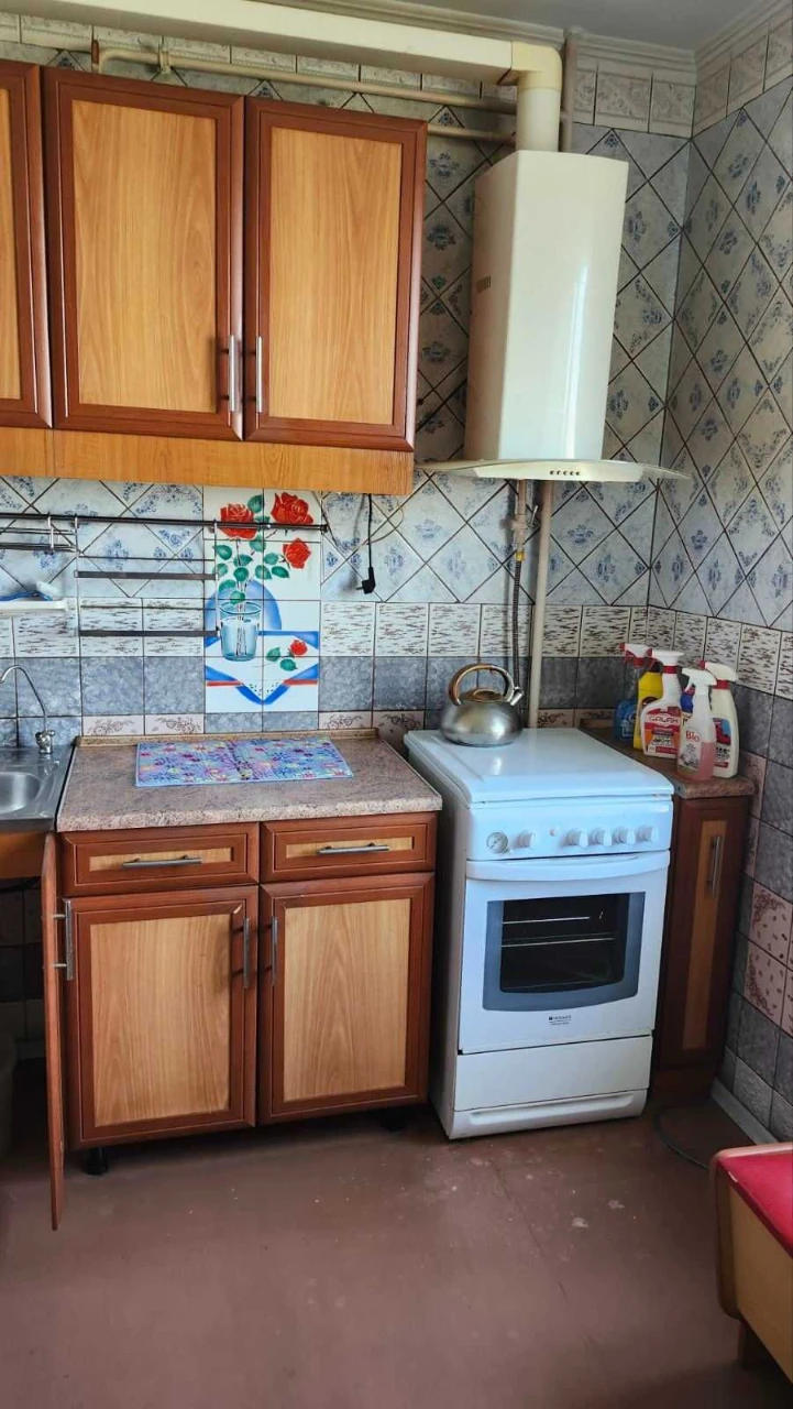 Selling 3-room apartment 69.6 sq. m on Okeanivska Street! Price 4200